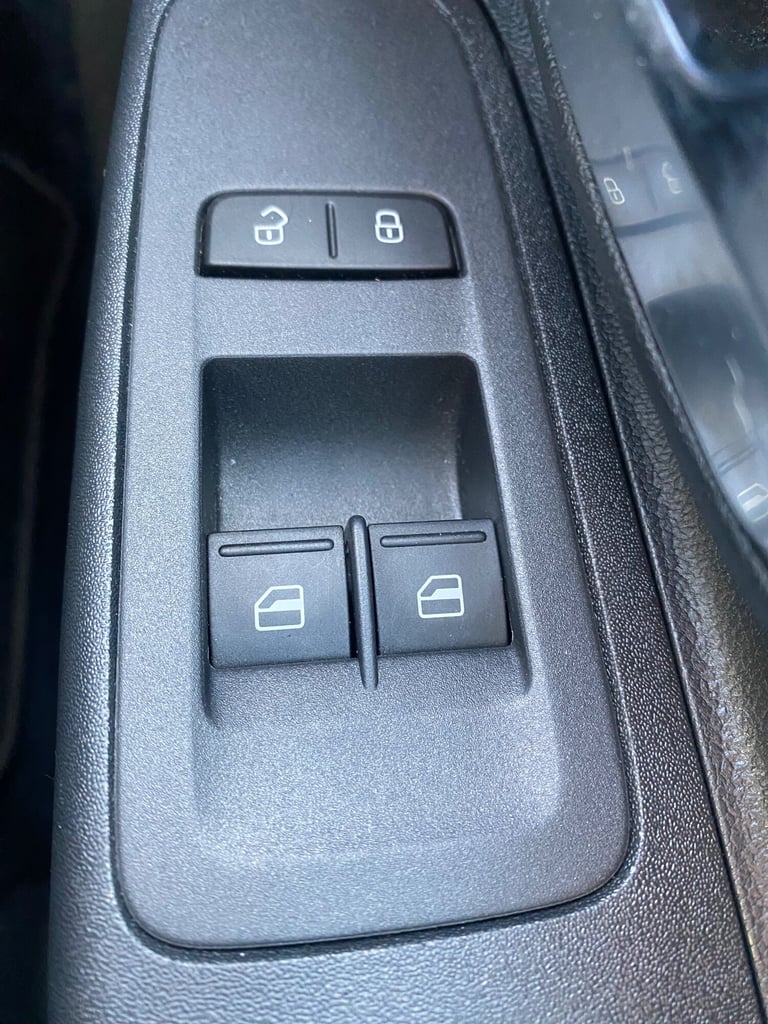 2017 Volkswagen Move Up MOVE UP 3-Door Petrol