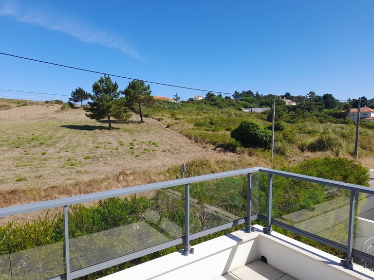 Detached Coastal Villa in Portugal with Heated Pool, 3 En-suites, Private Garden