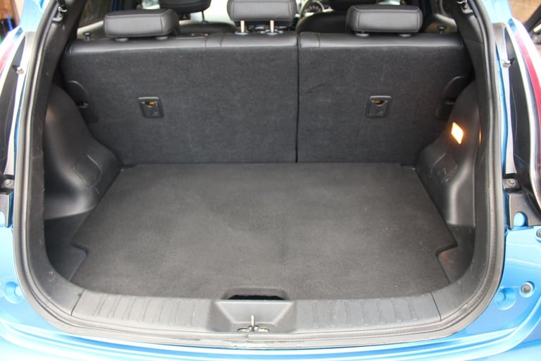 2018 Nissan Juke 1.6 Tekna XTRON Euro 6 5dr HATCHBACK Petrol Automatic