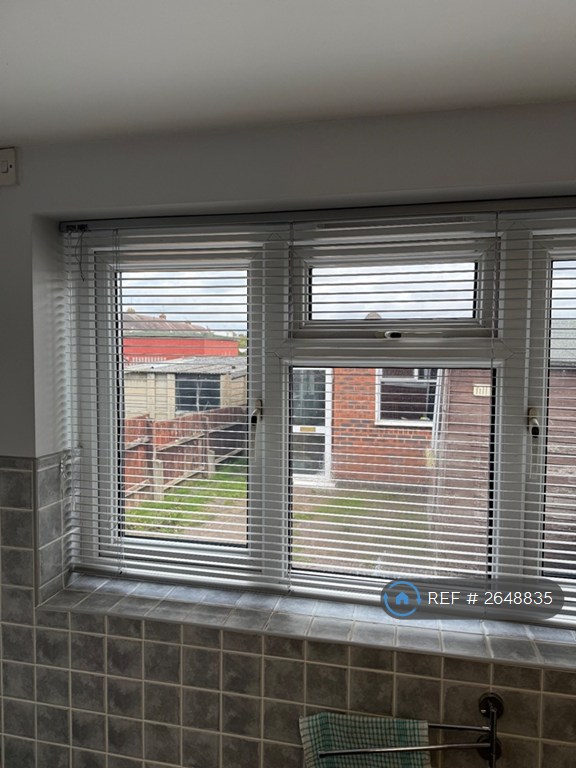4 bedroom house in Grangemouth Road, Coventry, CV6 (4 bed) (#2648835)