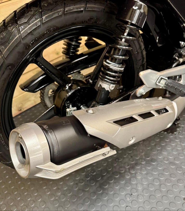 Yamaha YBR125 YBR 125 / 2016 model / JUST 832 MILES!