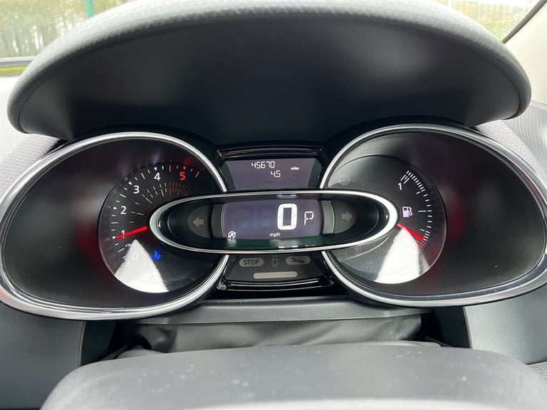 2017 Renault Clio 1.5 dCi 90 Dynamique S Nav 5dr Auto HATCHBACK DIESEL Automatic