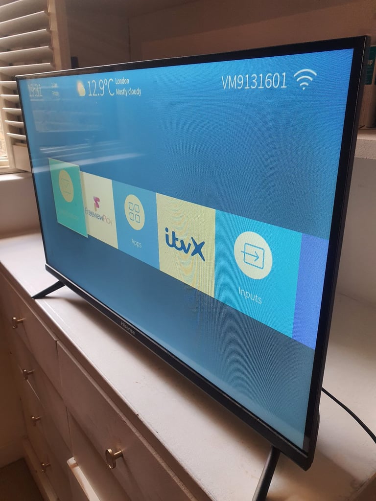 Hisense 32" Smart TV – Excellent Condition