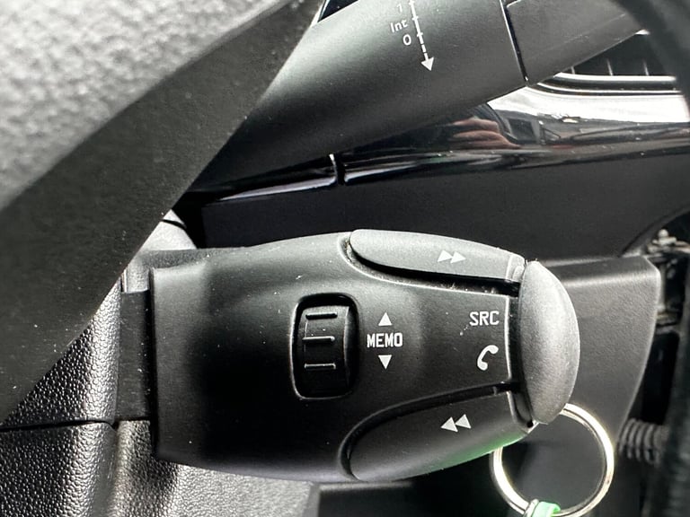 2015 DS Automobiles DS 3 1.6 BlueHDi DStyle Nav Euro 6 (s/s) 3dr HATCHBACK Diesel Manual