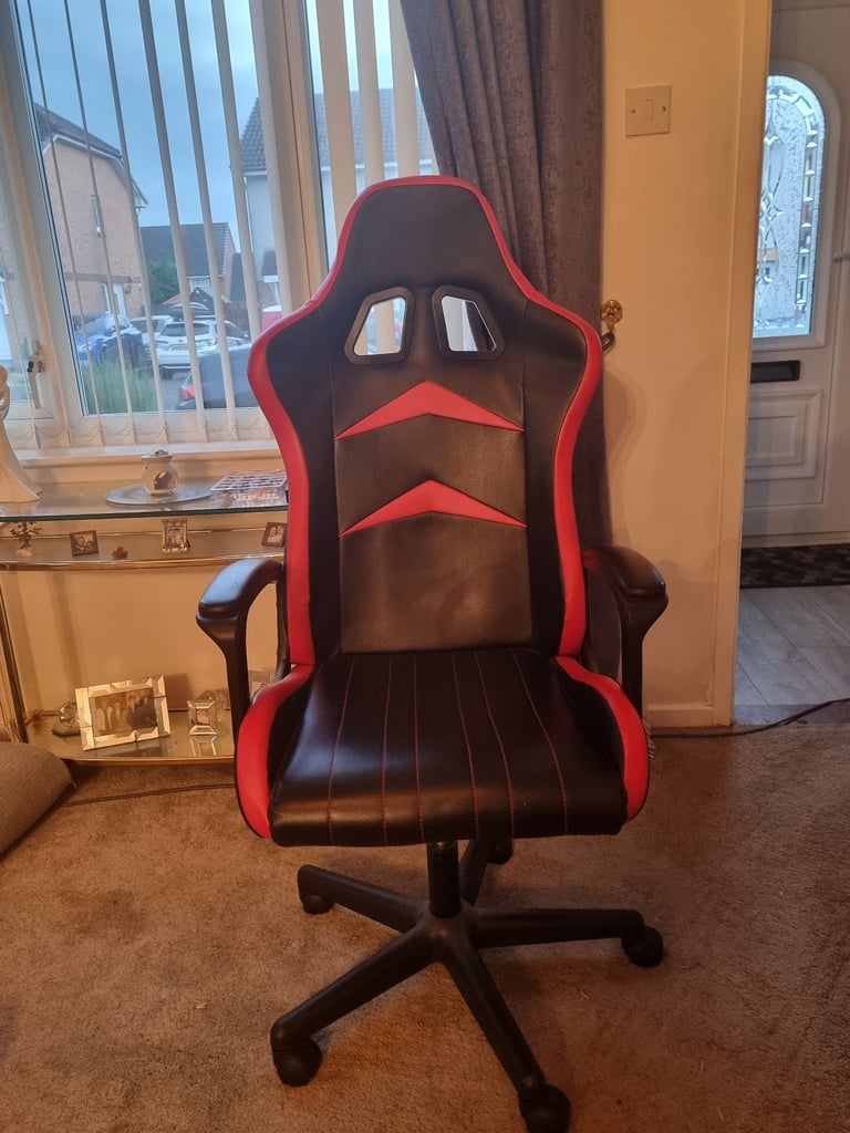 image for Black & red computer chair 