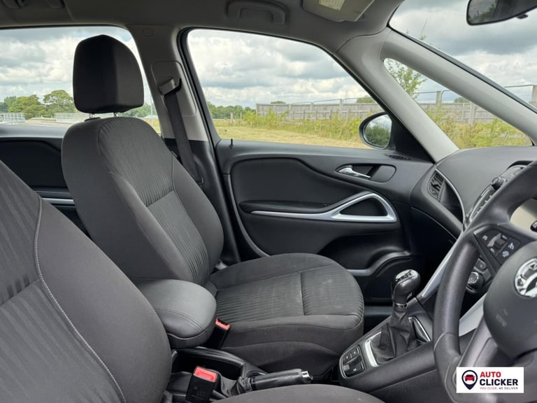 2017 Vauxhall Zafira Tourer 1.6 CDTi ecoFLEX Design MPV 5dr Diesel Manual Euro 6 (s/s) (134 ps) M...