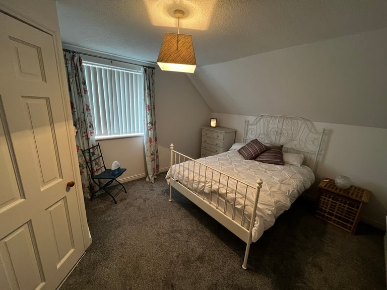 One bedroom available house lodger required *all in price*