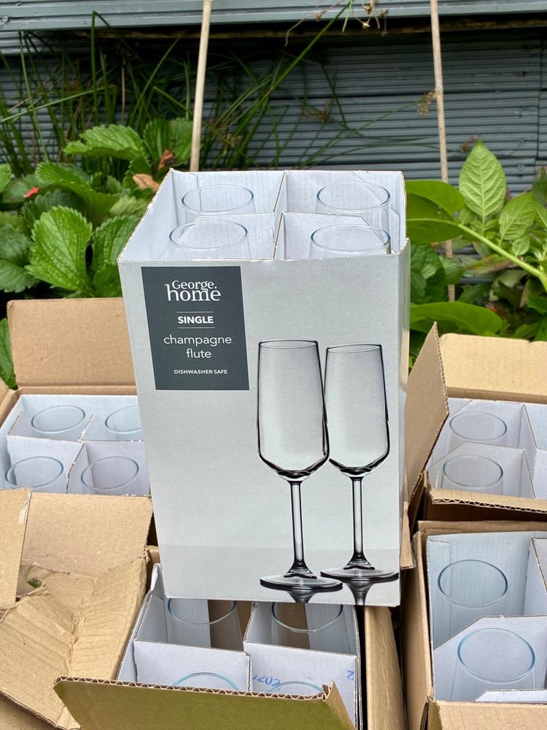 Set of Four champagne Glasses -  New