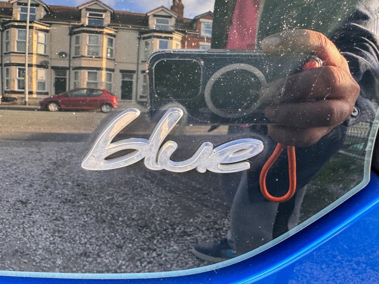 2011 Toyota AYGO 1.0 VVT-i Blue 5dr HATCHBACK Petrol Manual