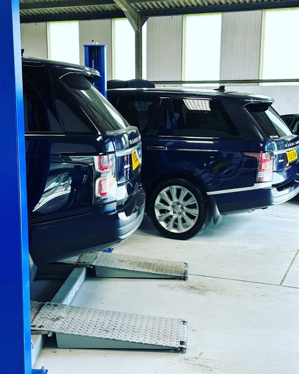 2022 Land Rover Range Rover Sport 3.0 D300 MHEV HSE Dynamic Black SUV 5dr Diesel Auto 4WD Euro 6 ...