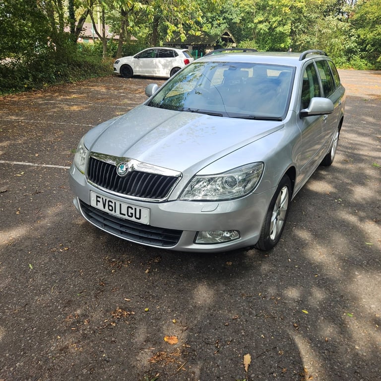 Skoda, OCTAVIA, Estate, 2011, Manual, 1598 (cc), 5 doors
