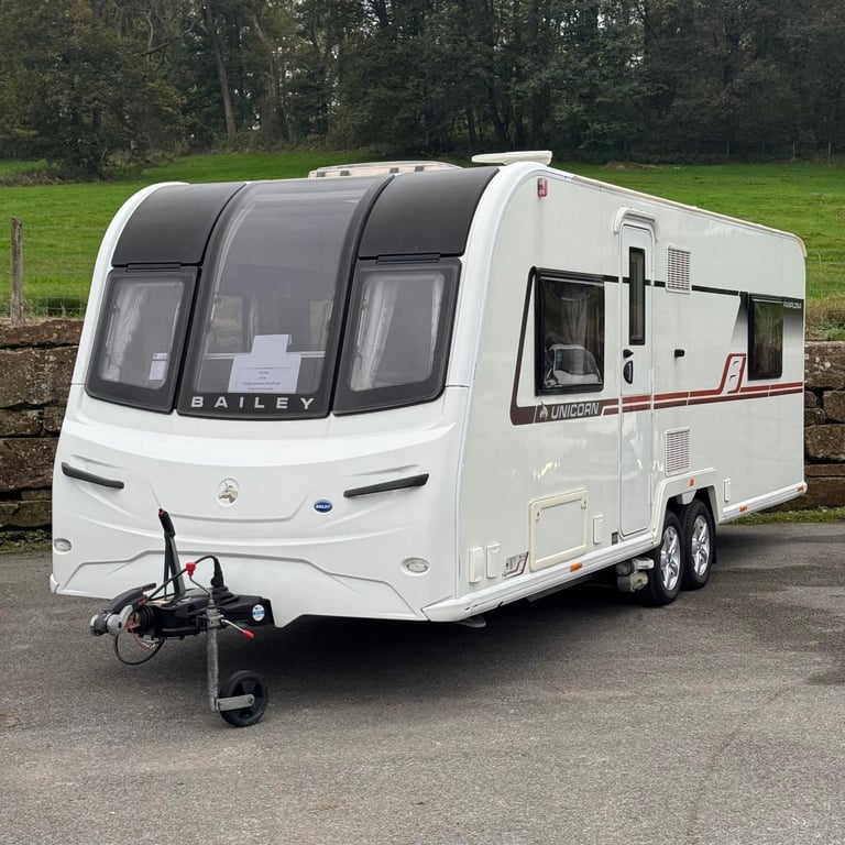 2018 Bailey Unicorn Pamplona - 4 berth - twin axle- Fixed island bed - Alde heat