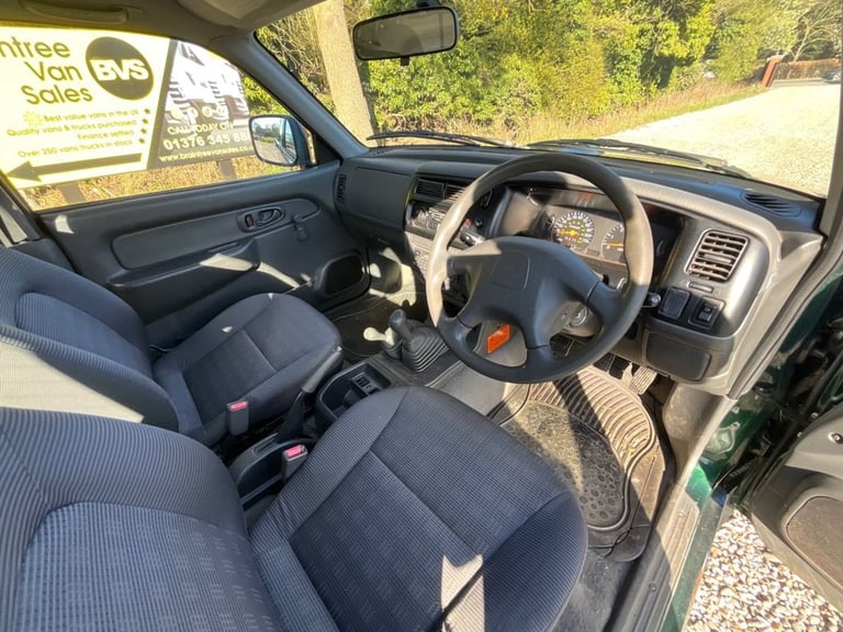 2004 Mitsubishi L200 2.5 TD 4Work Pickup 2dr Diesel Manual 4WD (113 bhp) PICKUP Diesel Manual