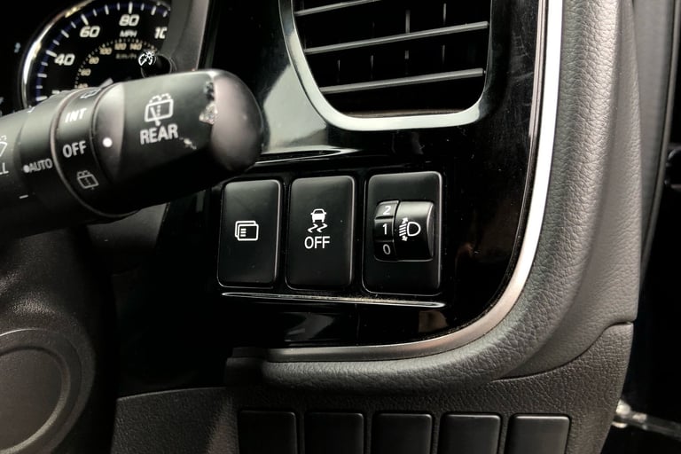 2018 Mitsubishi Outlander 2.2 DI-D 3 5dr Auto SUV DIESEL Automatic