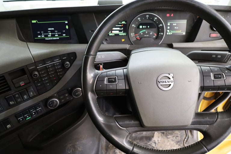 2019 (69 PLATE) Volvo FH460 6x2 Euro 6 Tractor Units