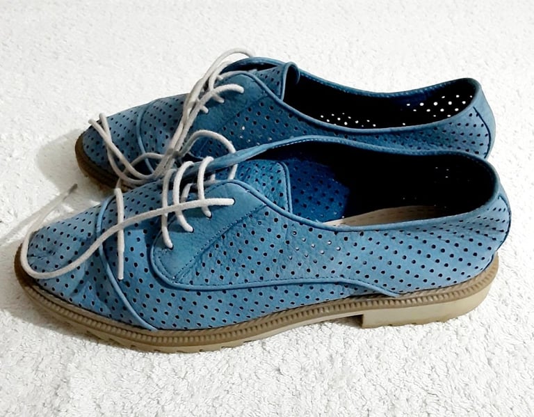 Clarks Somerset Women's Nubuck Leather Suede Lace Up Perforated Shoes UK 6E (wht ldry bskt)