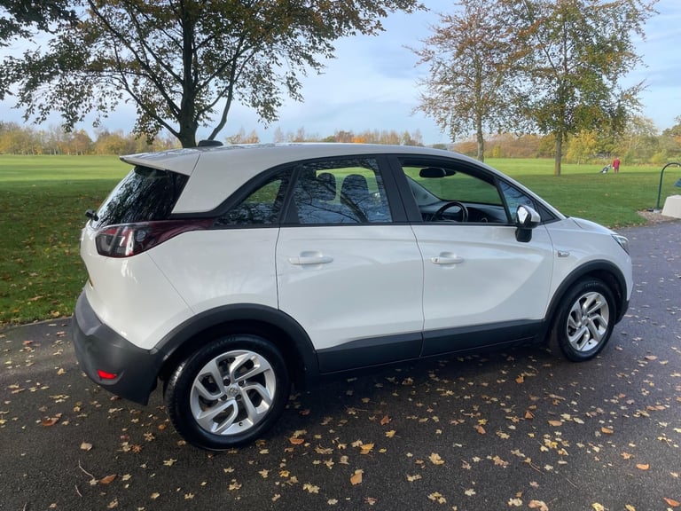 2018 Vauxhall Crossland X 1.2 SE Euro 6 5dr HATCHBACK Petrol Manual
