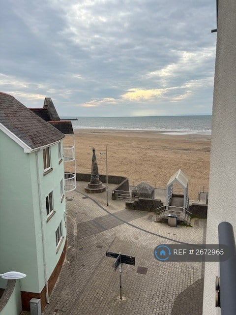 1 bedroom flat in Meridian Tower, Maritime Quarter, Swansea, SA1 (1 bed) (#2672965)