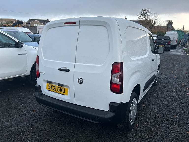 2021 Vauxhall Combo 2300 1.5 Turbo D 100ps H1 Dynamic Van PANEL VAN Diesel Manual