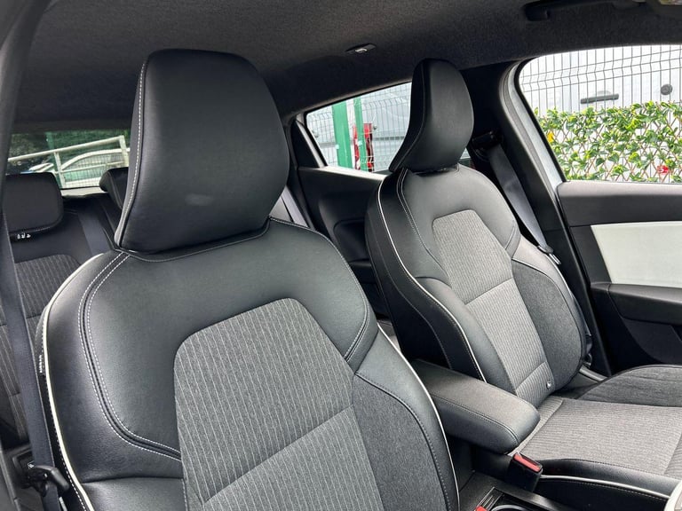 2022 Renault Clio 1.6 E-TECH full hybrid 145 Techno 5dr Auto Hatchback HYBRID ELECTRIC Automatic