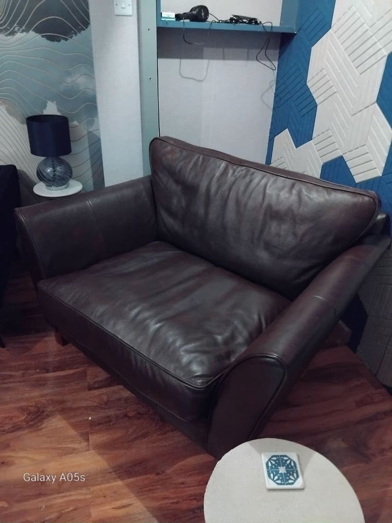 Leather love chair