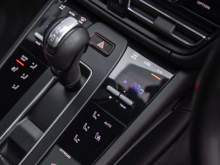 2023 Porsche Macan T 5dr PDK ESTATE PETROL Automatic
