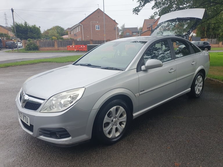 2007 Vauxhall Vectra 1.8i VVT Design 5dr HATCHBACK Petrol Manual