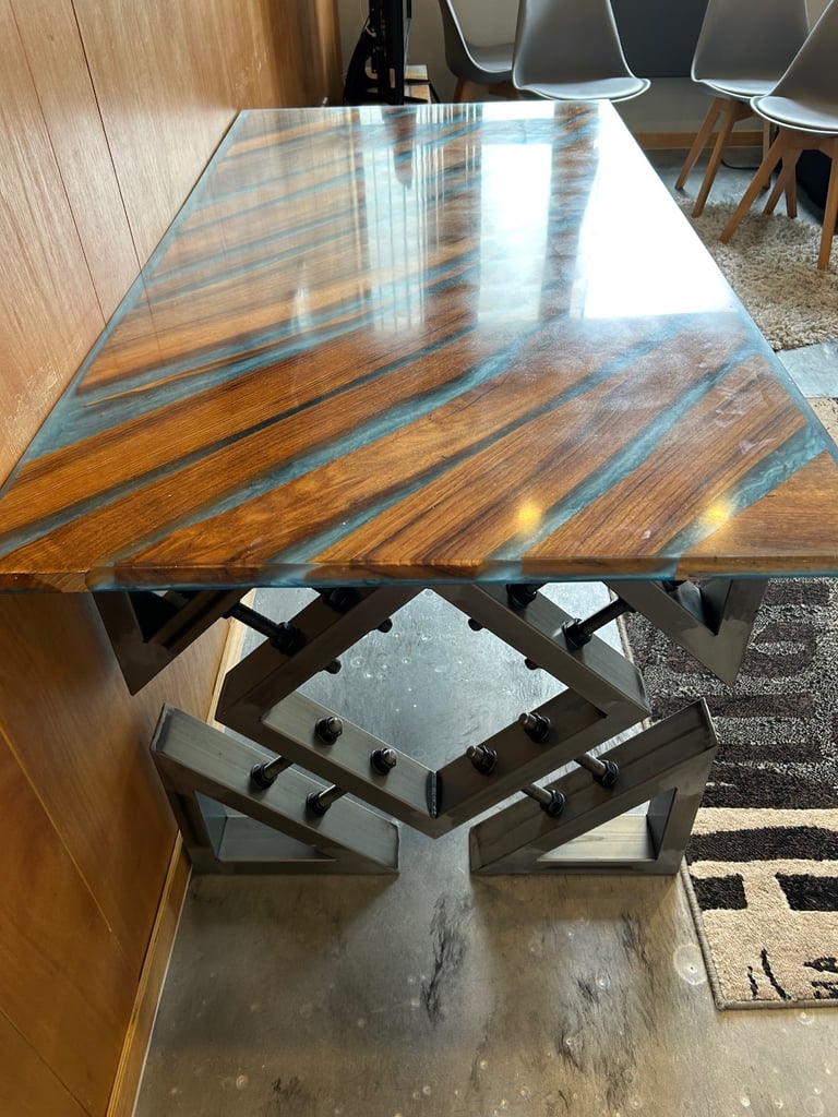 Epoxy resin table 