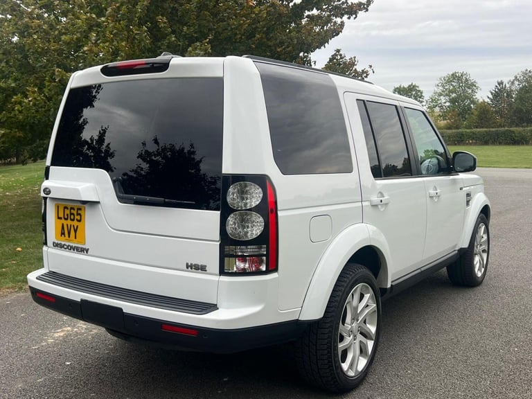 LAND ROVER DISCOVERY 4 3.0 SD V6 HSE 2015