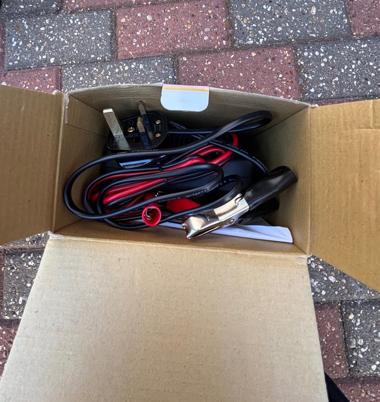 4 Amp battery charger 