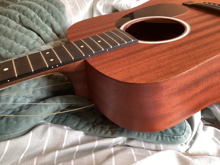 Martin Dreadnought Junior 10 ( £295)- BARGAIN!!!!!!!!