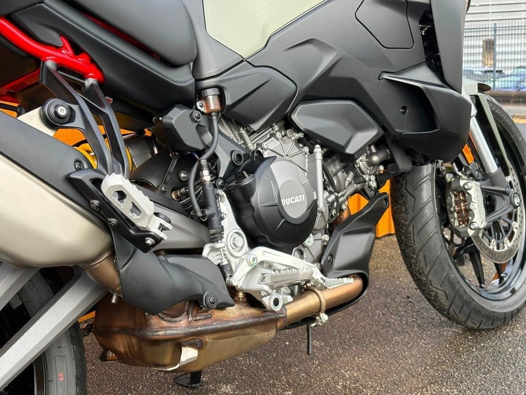 DUCATI MULTISTRADA V2 S