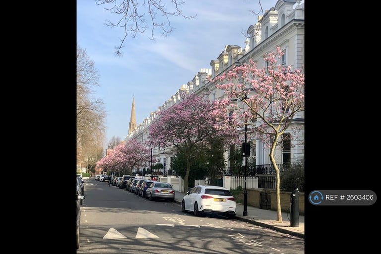 3 bedroom flat in Pembridge Square, London, W2 (3 bed) (#2603406)