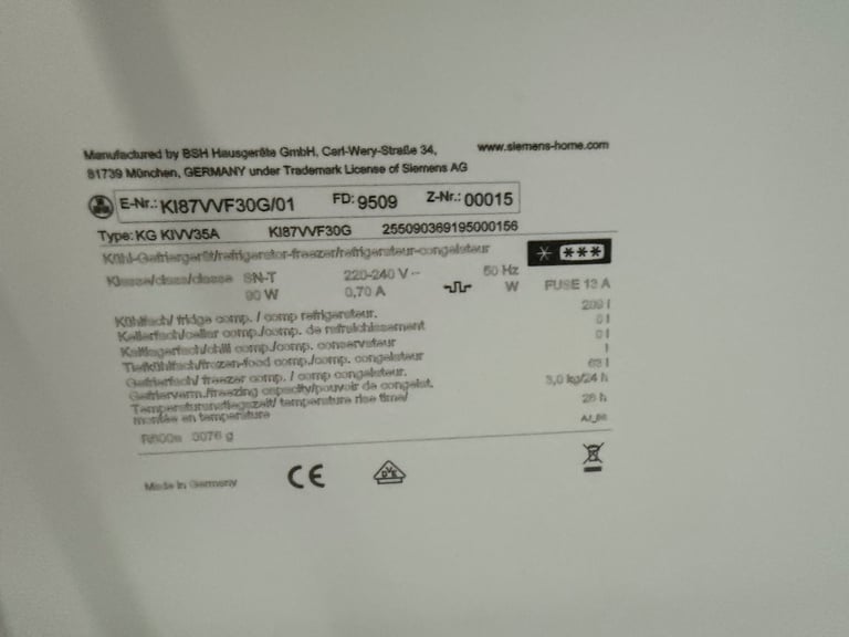SIEMENS FD9509 BUILT IN NICE FRIDGE & FREEZER WITH WARRANTY  