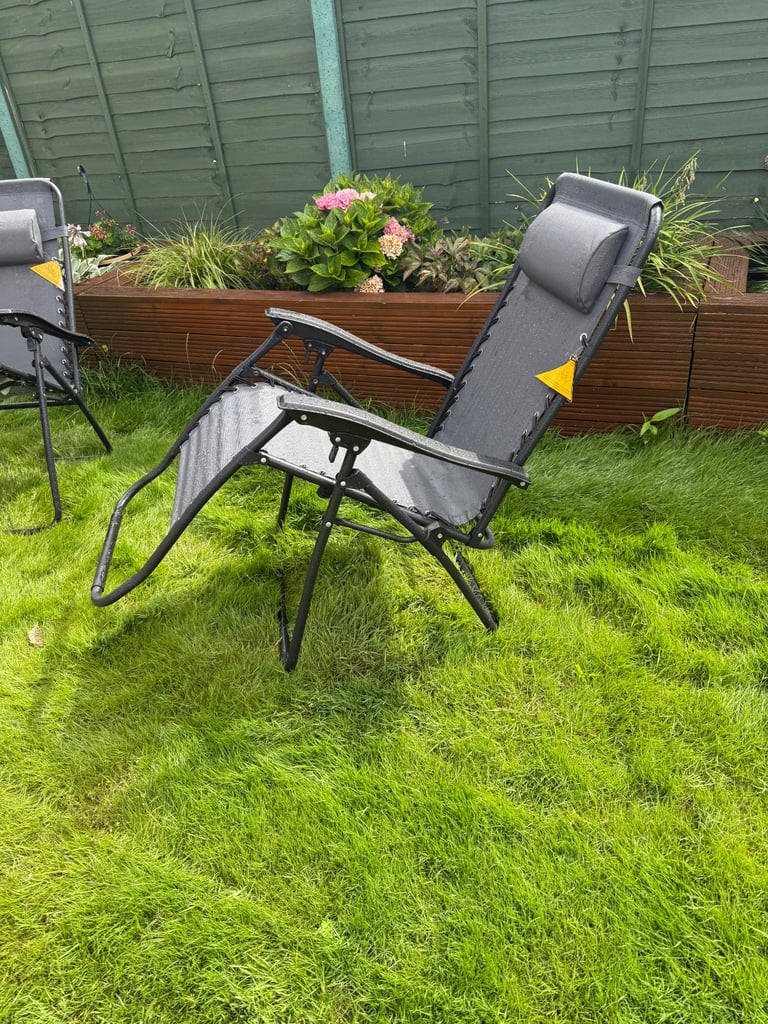 2 Folding Metal Zero Gravity Sun Lounger - Grey