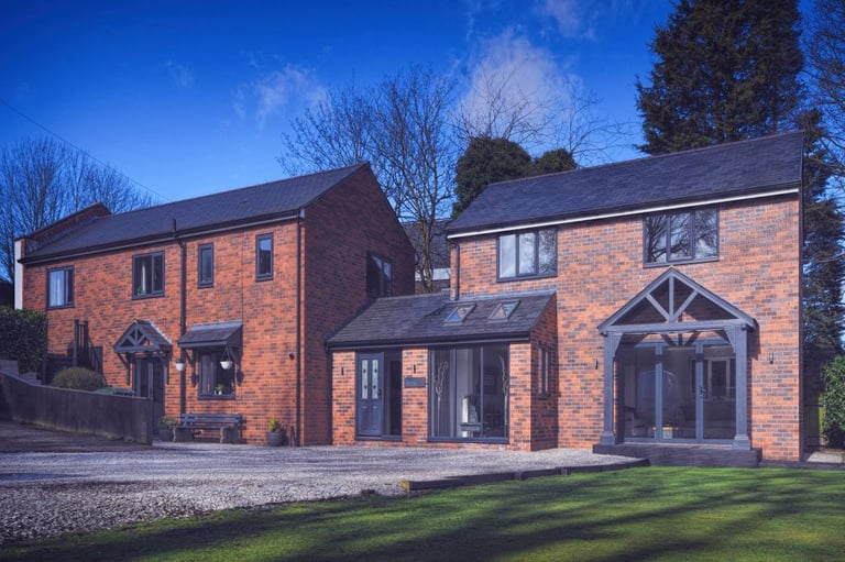 image for 5 bedroom house in Chorley Road, Westhoughton, BL5