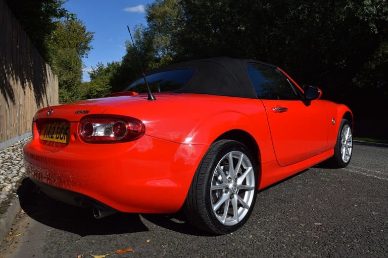 MAZDA MX-5 2.0 i Sport Tech Red Manual Petrol 2012