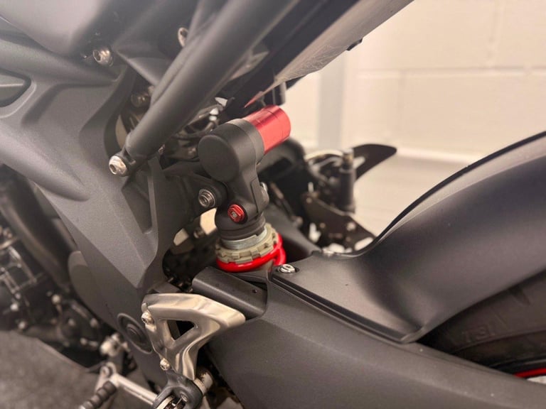 Triumph Speed Triple 1050 ** Nice Condition - 1 Owner - Warranty **