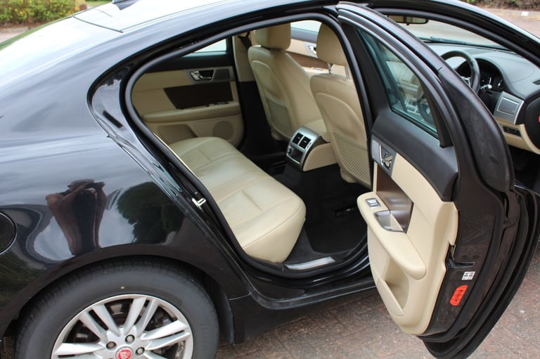 Jaguar, XF, Saloon, 2014, Other, 2179 (cc), 4 doors
