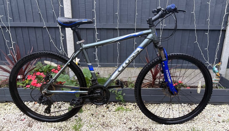 Men’s cross fxt500 mountain bike 