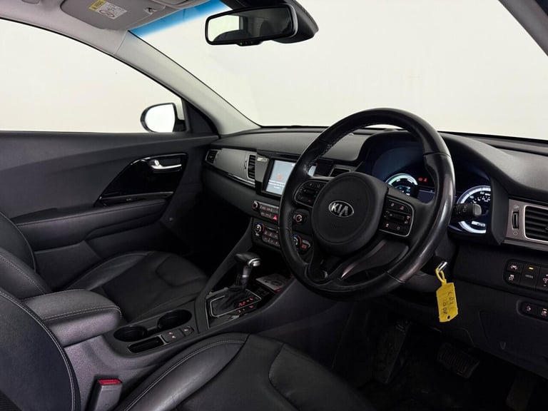 2018 Kia Niro 1.6 GDi 8.9kWh 3 DCT Euro 6 (s/s) 5dr ESTATE PETROL/ELECTRIC Automatic