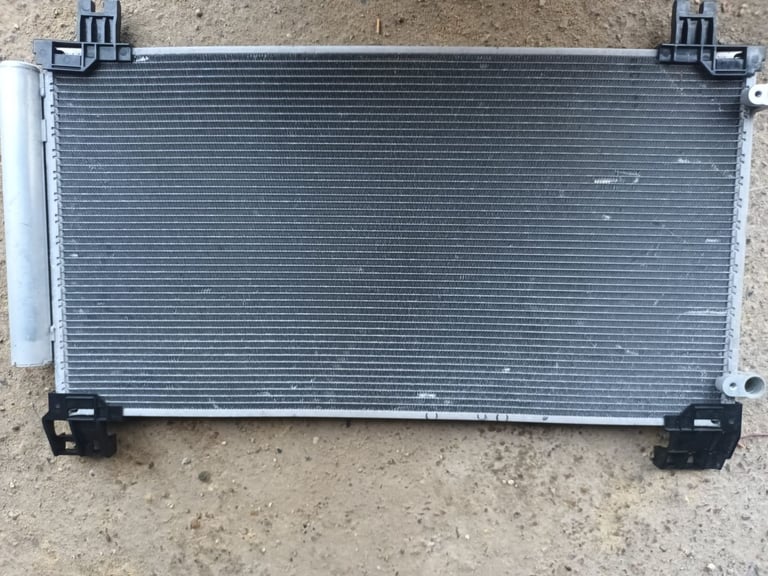 17 yaris 1.5 radiator & ac condenser