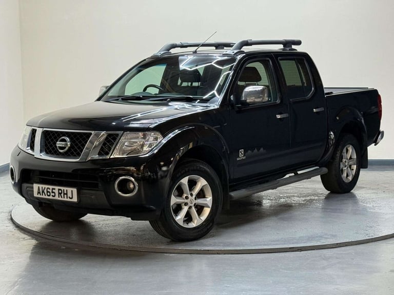 2015 Nissan Navara 2.5 dCi Salomon 4WD Euro 5 4dr Pickup Diesel Manual