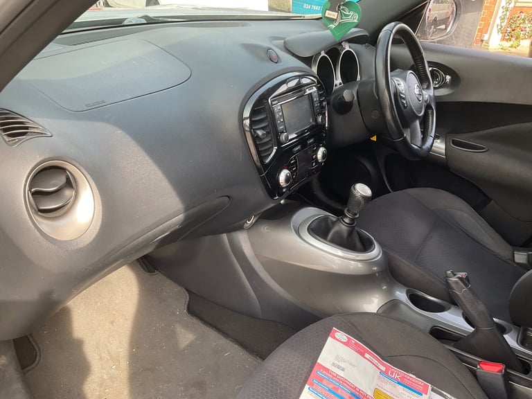 2011 Renault Laguna 2.0 dCi 150 Dynamique TomTom 5dr HATCHBACK Diesel Manual