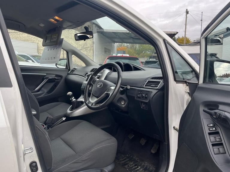 2015 Toyota Verso 1.6 D-4D Icon MPV 5dr Diesel Manual Euro 5 (s/s) (110 bhp) MPV Diesel Manual