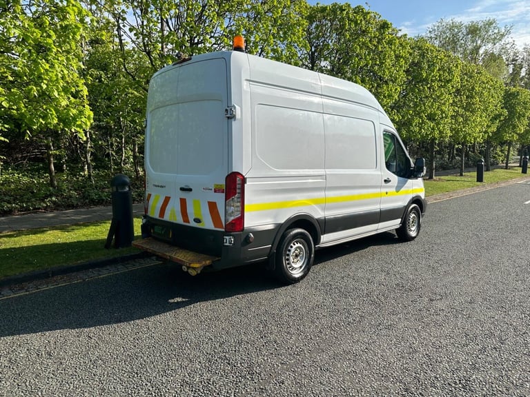2017 Ford Transit 2.0 350 EcoBlue RWD L2 H3 Euro 6 5dr PANEL VAN Diesel Manual