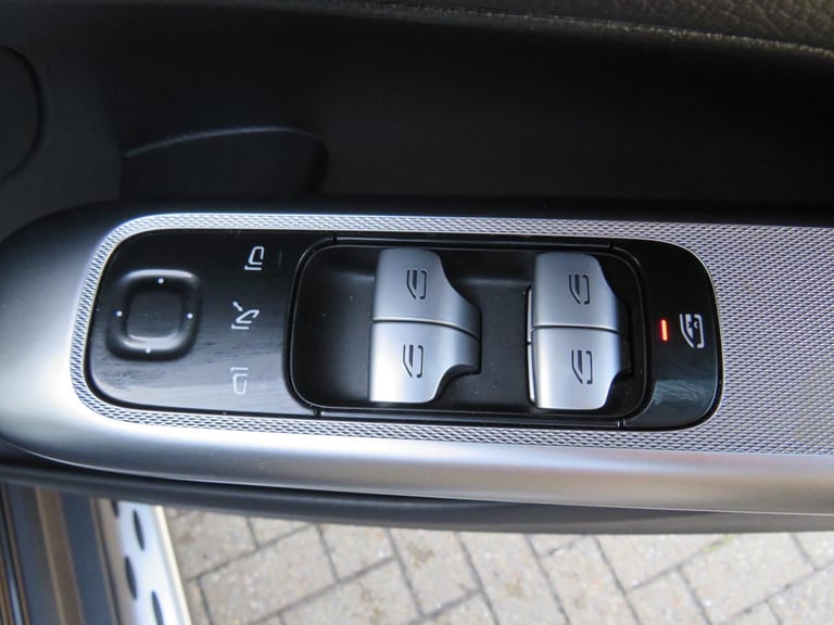 2024 Mercedes-Benz GLC GLC 300e 4Matic AMG Line 5dr 9G-Tronic ESTATE PETROL/ELECTRIC Automatic