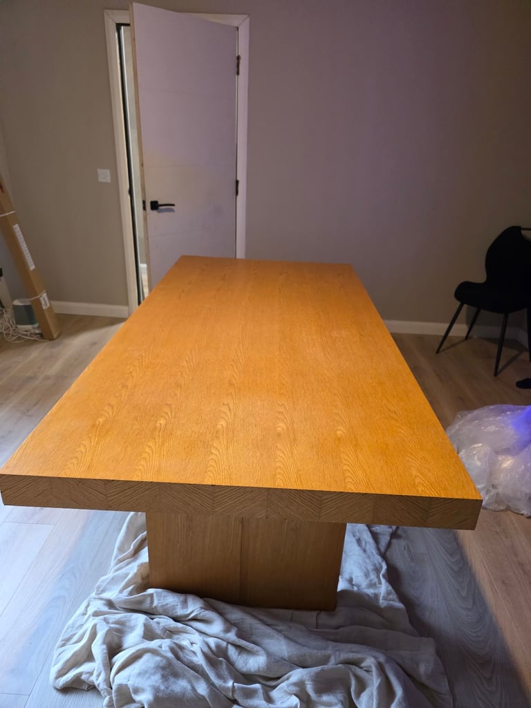 Oak Dining Table (180cmx90cm)