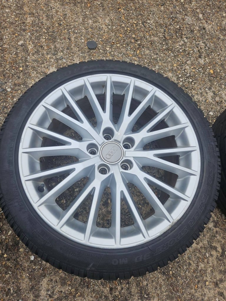 Genuine Audi TT 18" 5x112 Alloy Wheels with tyres X4