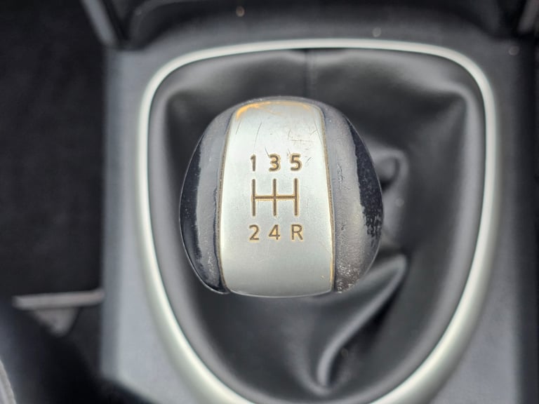 2012 Nissan Qashqai 1.6 [117] Tekna 5dr HATCHBACK Petrol Manual